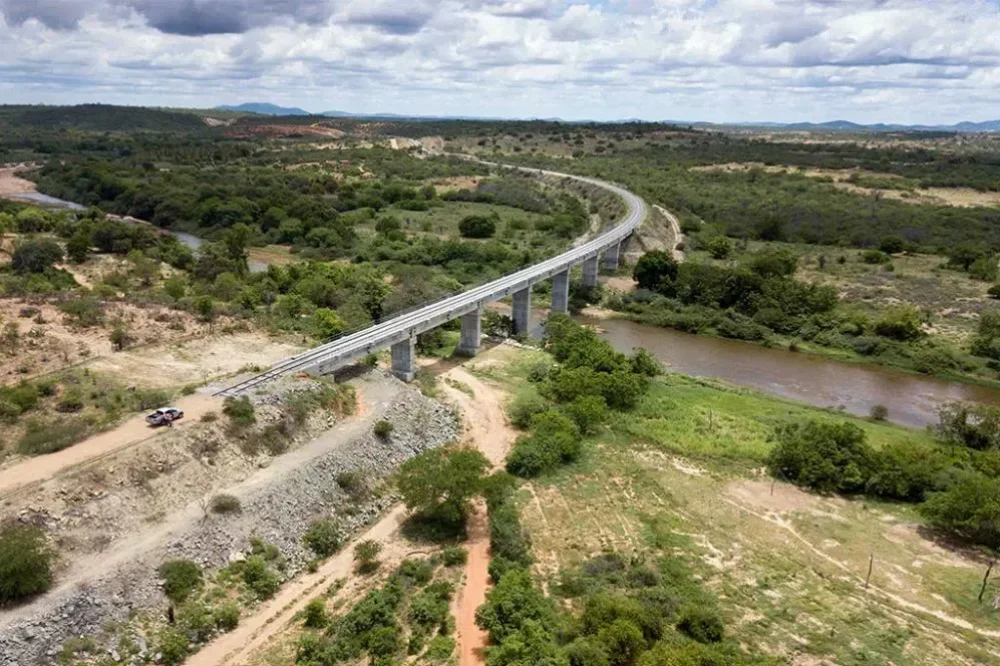 3717-sudoeste-bahia-21-210408-fiol-ferrovia (1)